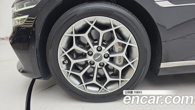 Genesis Electrified G80 2022 — фото 5 из 20