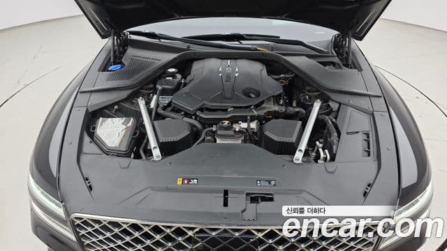 Genesis Electrified G80 2022 — ფოტო 6/20