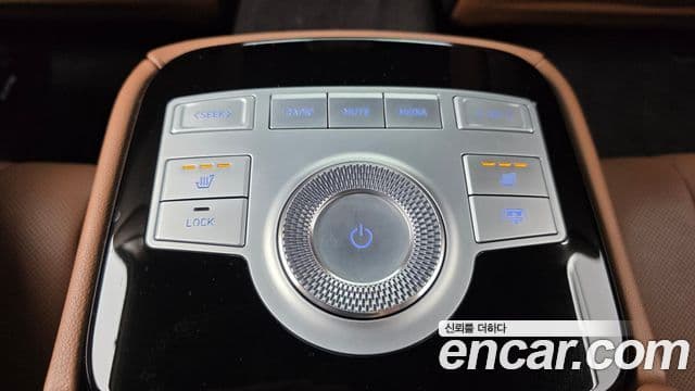 Genesis Electrified G80 2022 — ფოტო 19/20