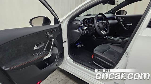 Mercedes-Benz A-Class 2025 — ფოტო 10/20