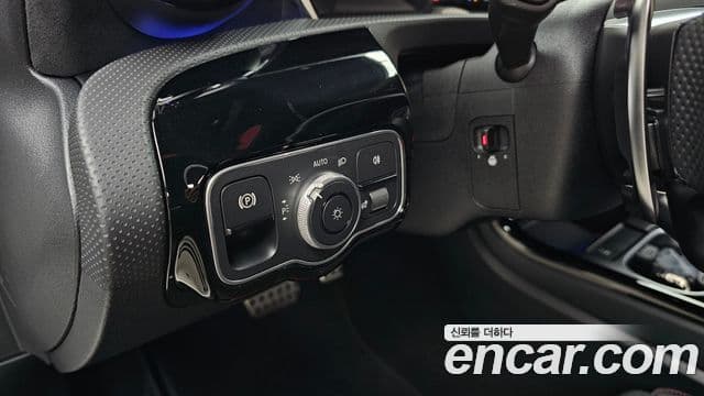 Mercedes-Benz A-Class 2025 — ფოტო 19/20