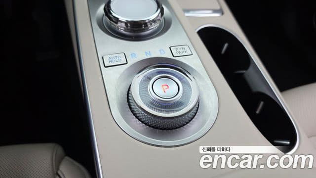 Genesis GV70 2023 — ფოტო 9/20