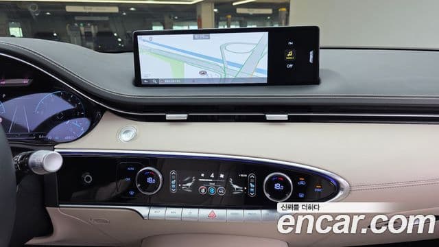 Genesis GV70 2023 — ფოტო 14/20