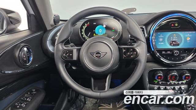 Mini Cooper S Clubman 2023 — ფოტო 7/20