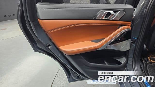 BMW X6 2022 — ფოტო 21/31