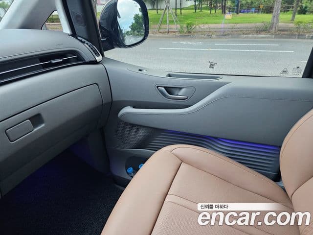 Hyundai Staria 2025 — Şəkil 9/20