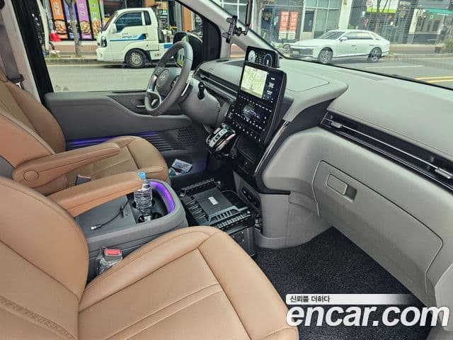 Hyundai Staria 2025 — Şəkil 12/20