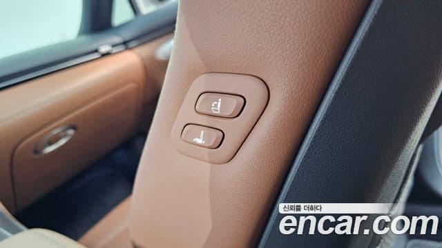 Genesis GV70 2024 — Photo 1/31