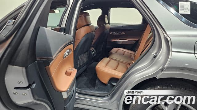 Genesis GV70 2024 — Photo 23/31