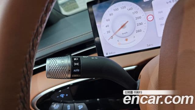 Genesis GV70 2024 — Photo 5/31