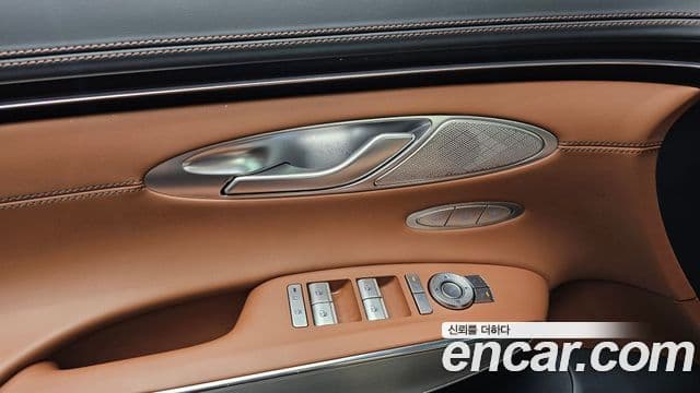 Genesis GV70 2024 — Photo 20/31