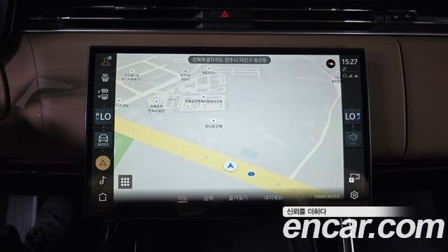 Land Rover Range Rover Sport 2025 — Photo 28/33
