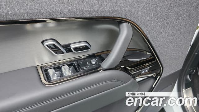 Land Rover Range Rover Sport 2025 — Photo 13/33