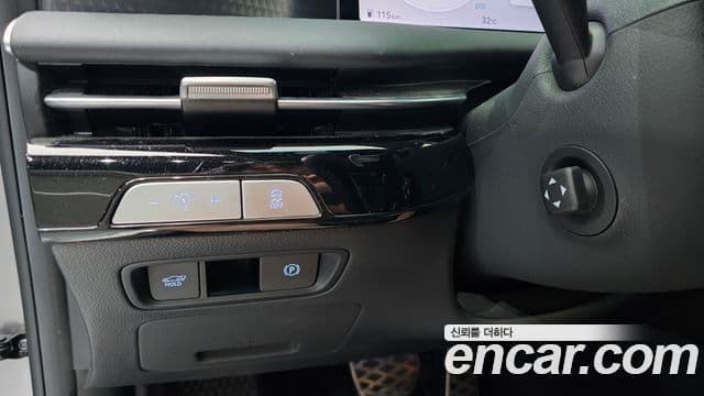 Genesis Electrified G80 2024 — Şəkil 17/20