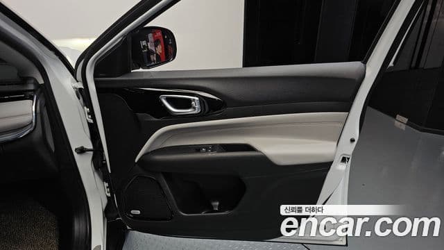 Jeep Compass 2022 — ფოტო 7/35