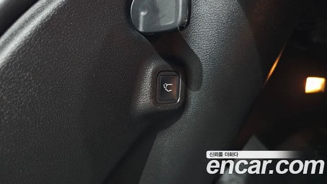 Jeep Compass 2022 — ფოტო 17/35