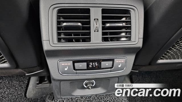 Audi Q5 2020 — ფოტო 19/20
