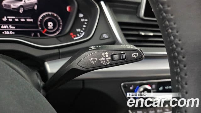 Audi Q5 2020 — Photo 7/37