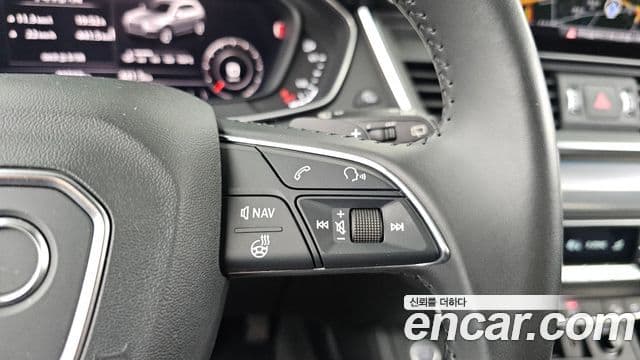 Audi Q5 2020 — Photo 21/37