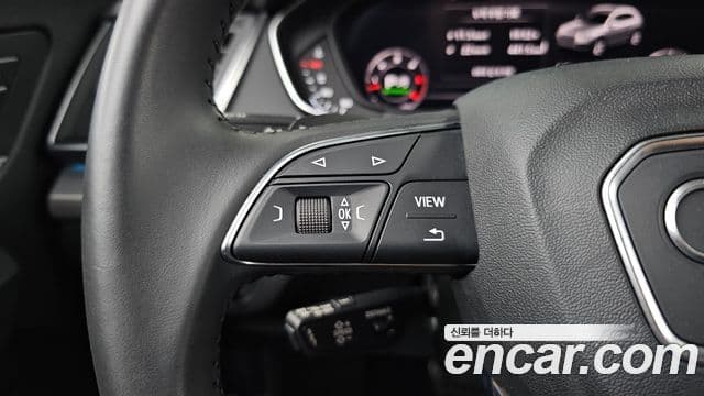 Audi Q5 2020 — Photo 8/37