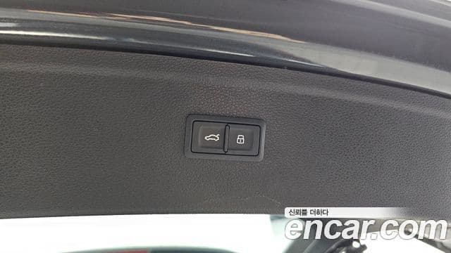 Audi Q5 2020 — Photo 2/37