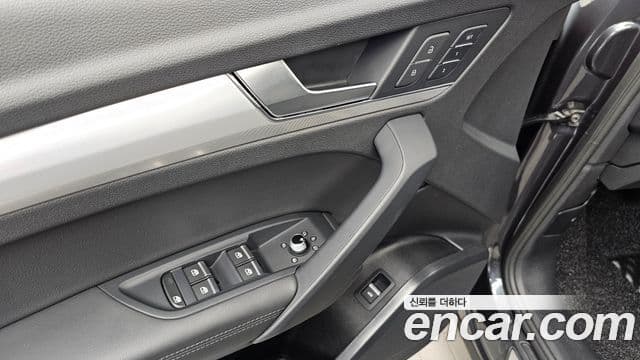 Audi Q5 2020 — Photo 5/37