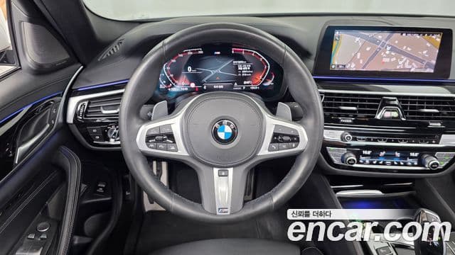 BMW 5 Series 2020 — ფოტო 13/20