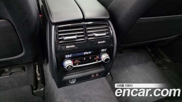 BMW 5 Series 2020 — ფოტო 19/20