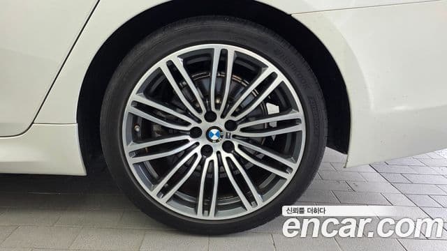 BMW 5 Series 2020 — ფოტო 20/20