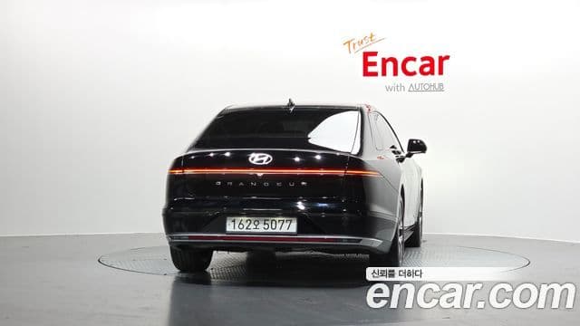 Hyundai Grandeur 2023 — ფოტო 4/20
