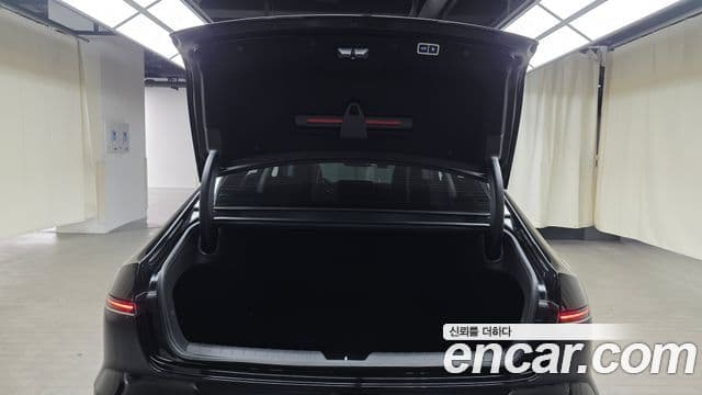 Hyundai Grandeur 2023 — ფოტო 16/20
