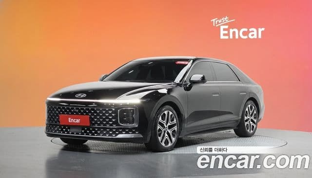 Hyundai Grandeur 2023 — ფოტო 1/20