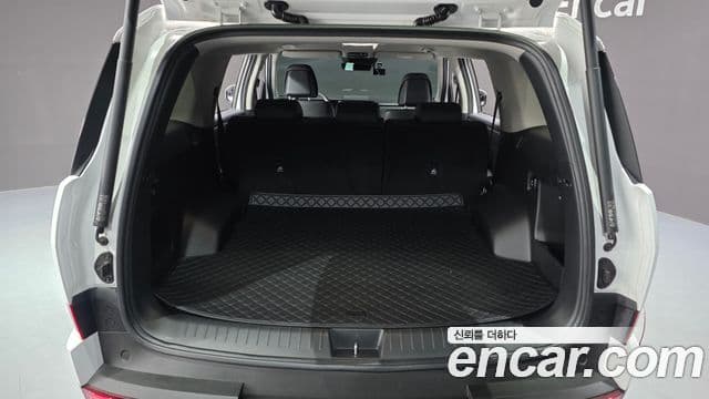 Hyundai Santa Fe 2023 — Şəkil 17/20