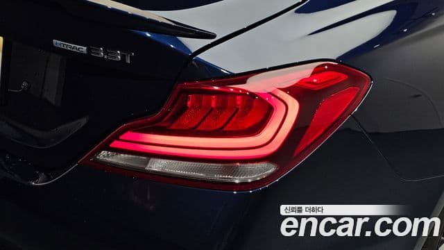 Genesis G70 2018 — Photo 8/37