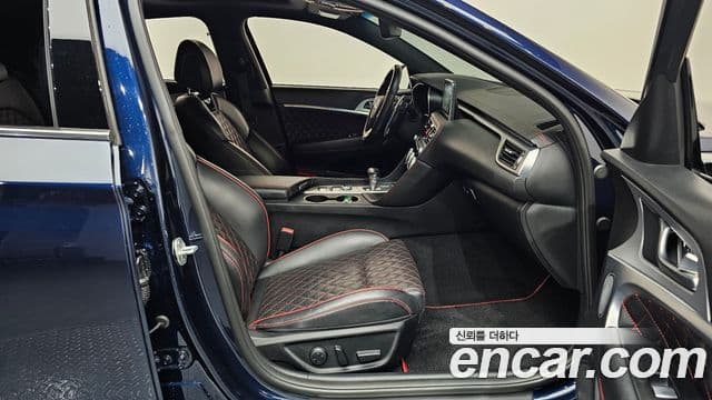 Genesis G70 2018 — Photo 17/37