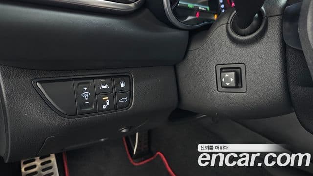 Genesis G70 2018 — Photo 10/37