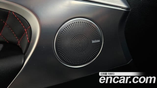 Genesis G70 2018 — Photo 25/37