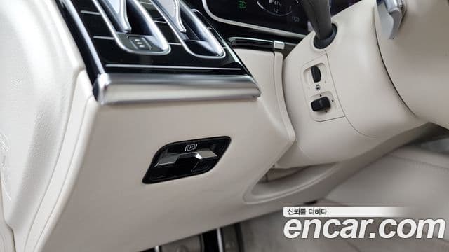 Mercedes-Benz S-Class 2022 — ფოტო 16/20