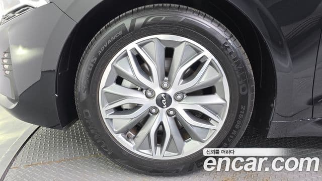 Kia K5 2023 — ფოტო 5/20