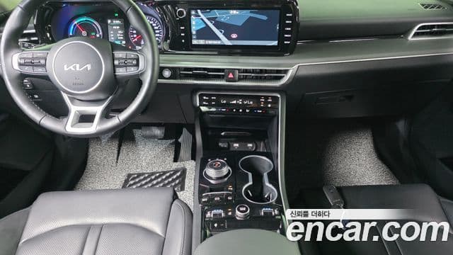 Kia K5 2023 — ფოტო 15/20