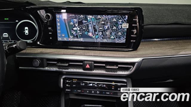Kia K5 2019 — ფოტო 14/20