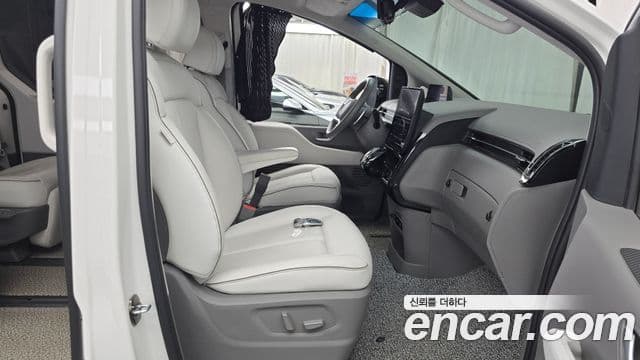 Hyundai Staria 2021 — Şəkil 27/37