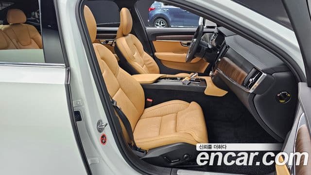 Volvo S90 2023 — Photo 21/31