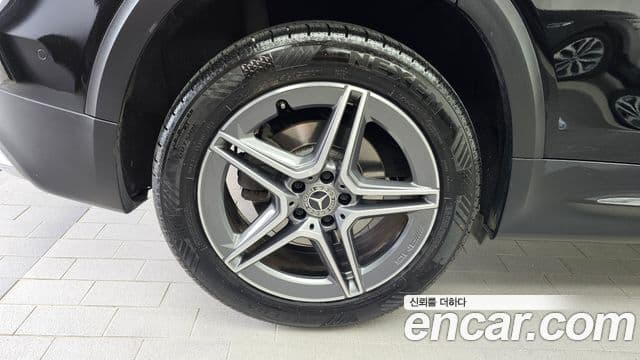 Mercedes-Benz GLB-Class 2020 — Şəkil 4/20
