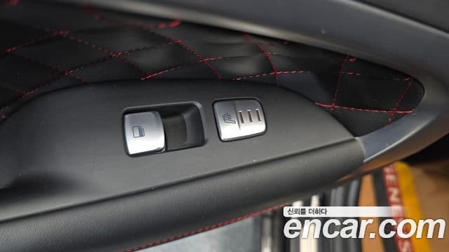 Genesis G70 2019 — ფოტო 18/20