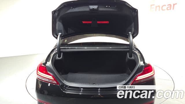 Genesis G70 2019 — ფოტო 20/20