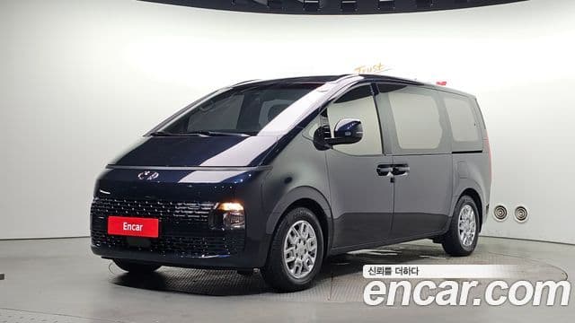 Hyundai Staria 2021 — Фото 1/20