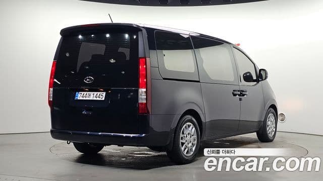 Hyundai Staria 2021 — Фото 2/20