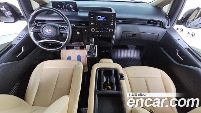 Hyundai Staria 2021 — Фото 7/20