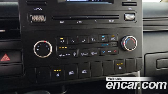 Hyundai Staria 2021 — Фото 18/20
